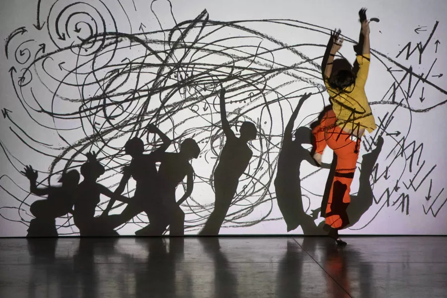 Obra de teatro y danza materia bruta CEC