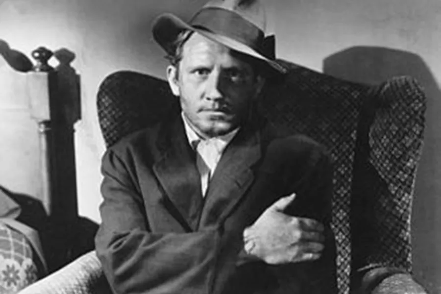 FURIA . Pelicula dirigida por Fritz Lang en 1936 y protagonizada por Sylvia Sidney y Spencer Tracy.