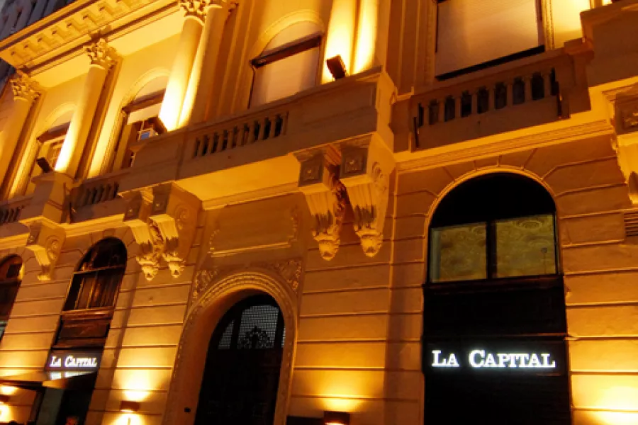 Es una imagen del frente del Museo del Diario La Capital