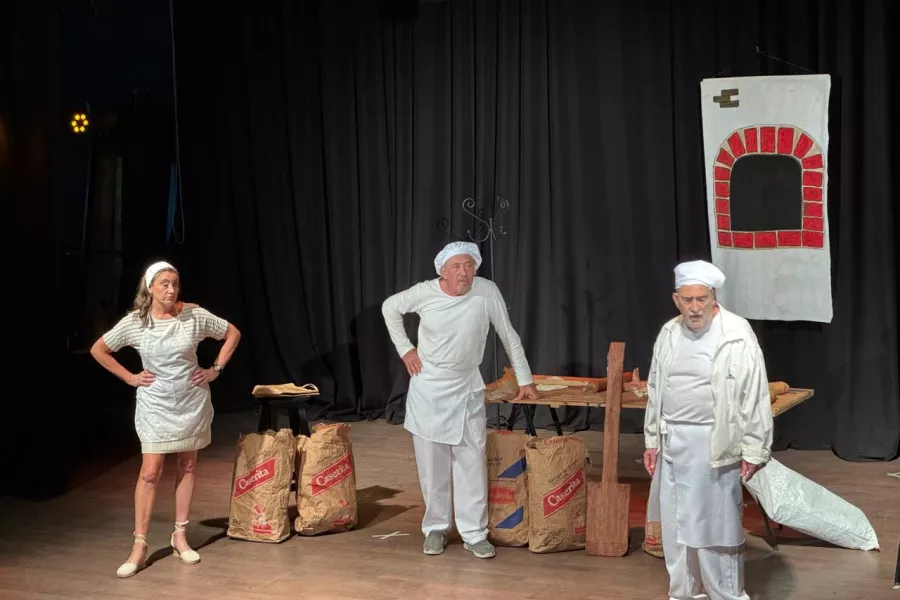 Escena teatral en el marco del Festival Grandes Artistas