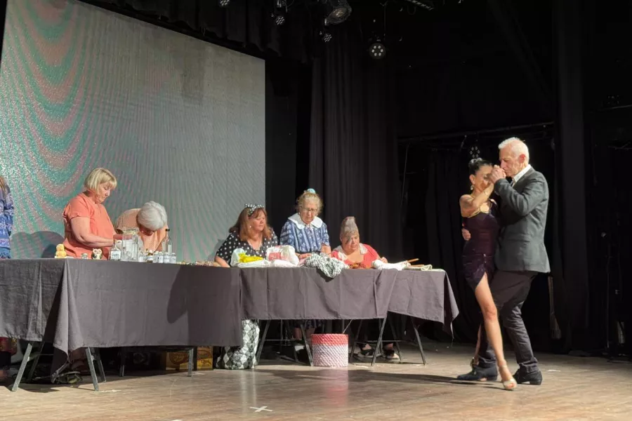 Escena teatral en el marco del Festival Grandes Artistas