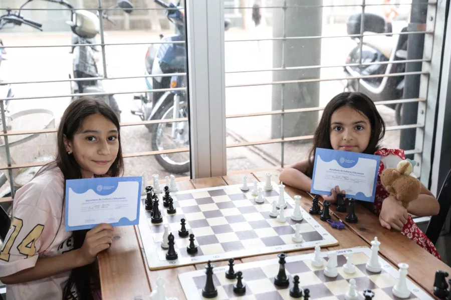Ajedrez infantil en el Distrito Oeste