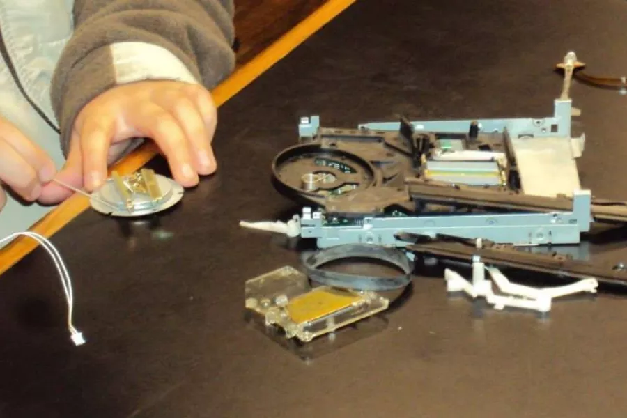 Taller de supervivencia tecnológica para niños - CAM