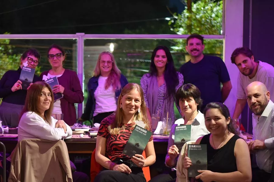 Imagen de una instancia del taller de lectura para adultos a cargo de Rosario Spina