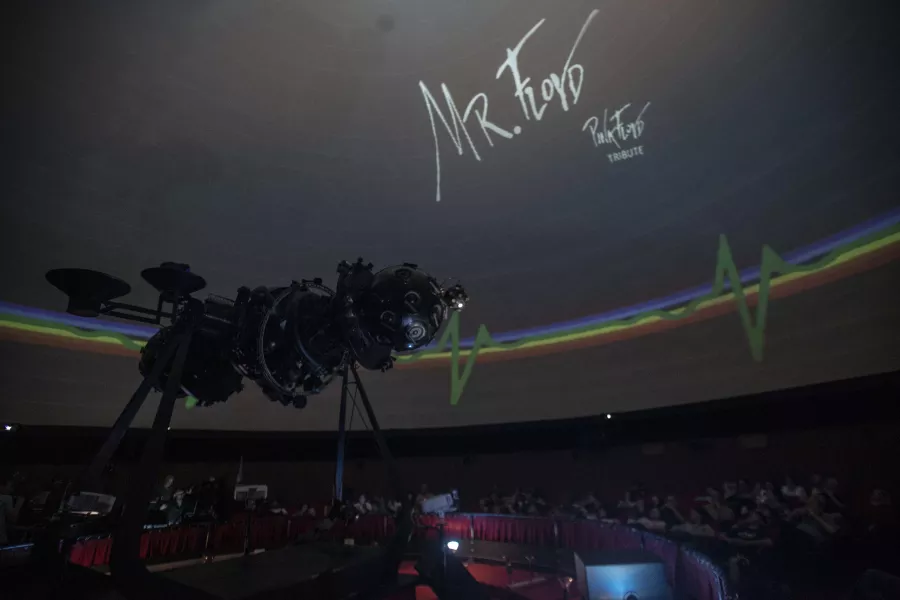 Mr. Floyd tributo a Pink Floyd en el CAM