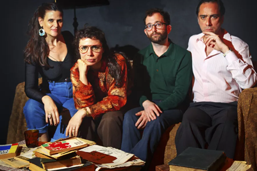 Retrato de los actores en escena