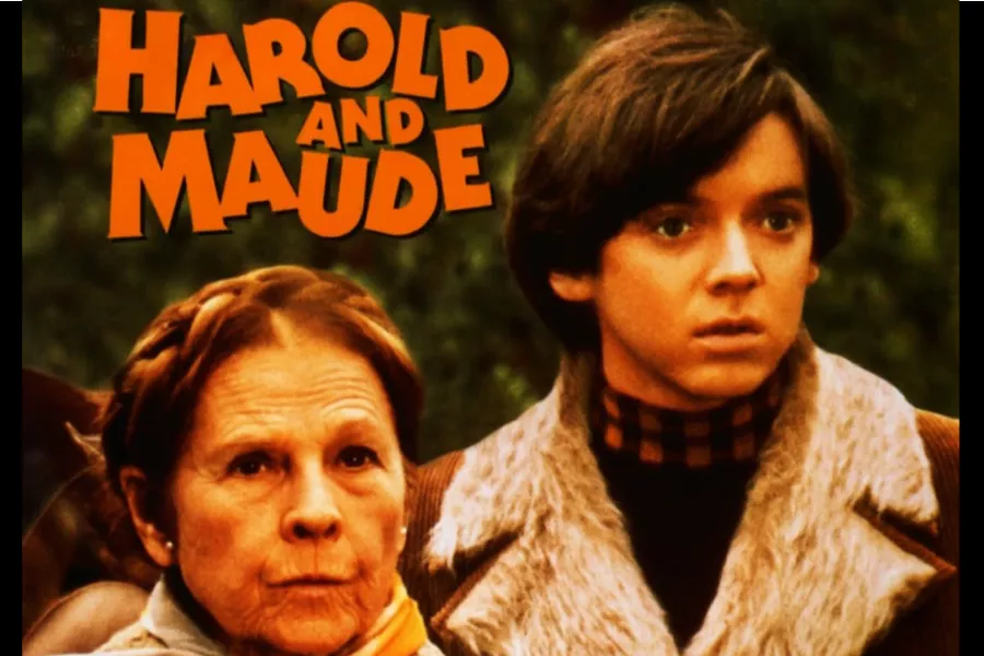 Foto de una mujer y un muchacho. Y se lee el texto Harold y Maude.