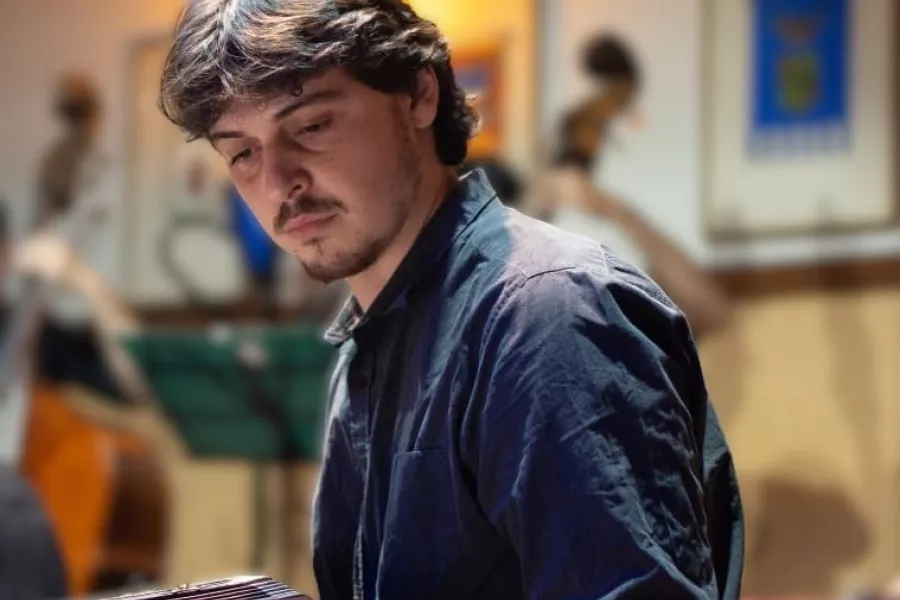 Lucas Furlán