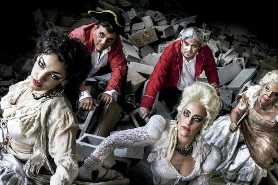 Elenco en escena