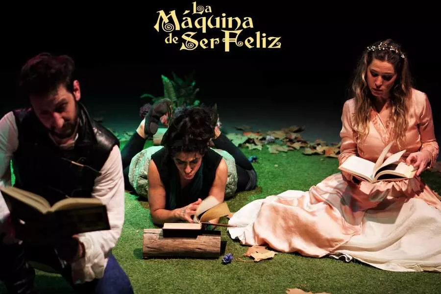 Es la imagen de dos actores y una actriz caracterizados por sus personajes: inspirados en Shakespeare