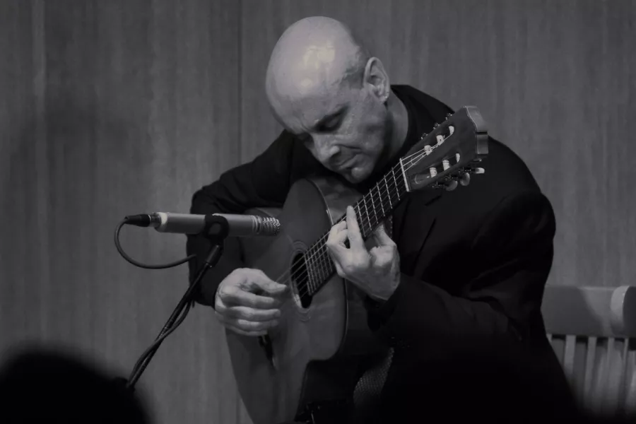 JORGE BLENGINI (guitarra) 