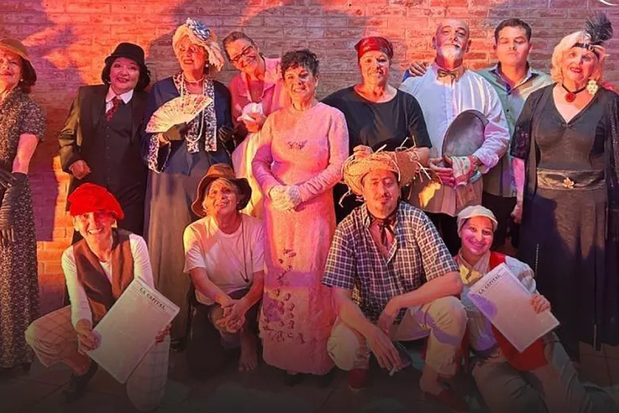 Elenco de la obra de teatro "Historias Nuestras"