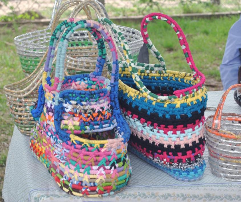 Taller de cestería textil en el Obrador