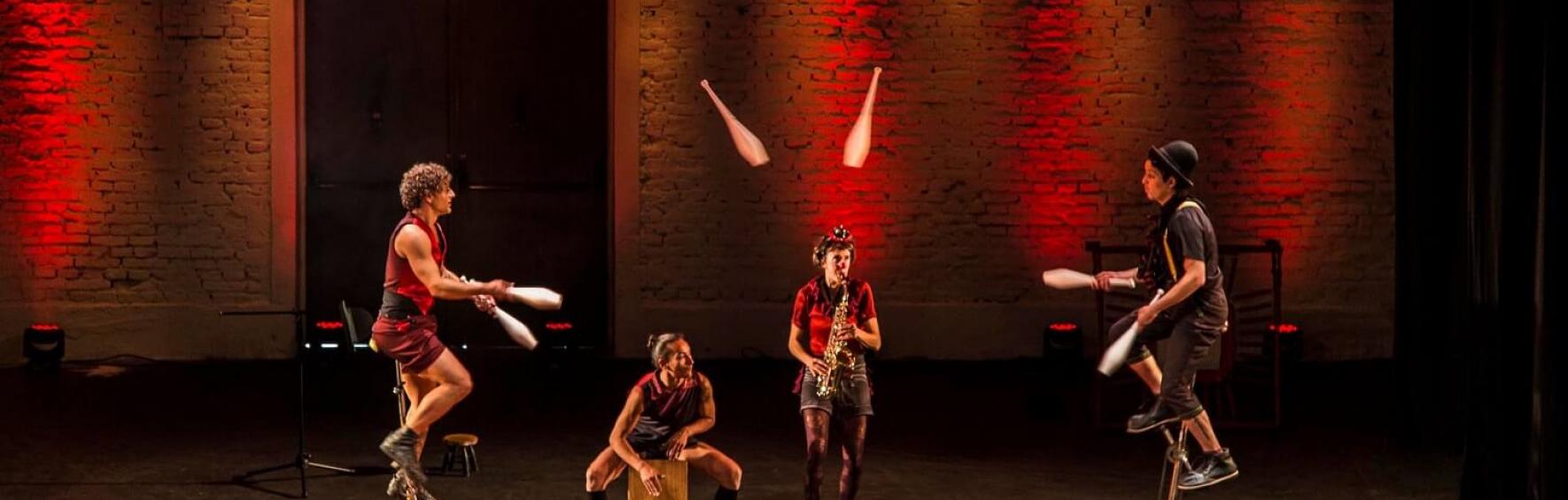 Circo Mano a Mano en La Comedia Circo Mano a Mano en La Comedia